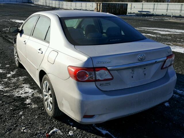 2T1BU4EE4CC836428 - 2012 TOYOTA COROLLA BA SILVER photo 3