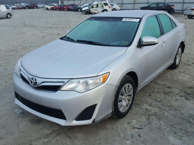 4T1BF1FK0DU720933 - 2013 TOYOTA CAMRY L SILVER photo 2