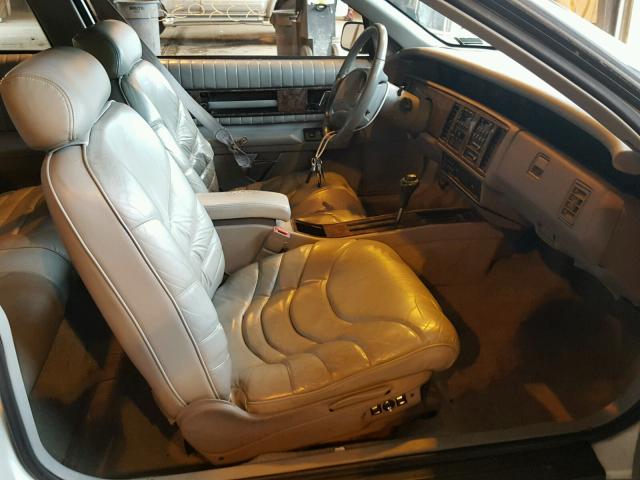 2G4WF15L0R1480880 - 1994 BUICK REGAL GRAN WHITE photo 5