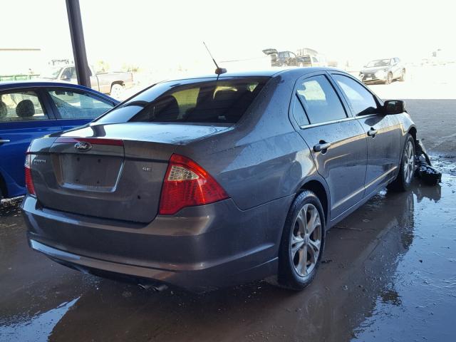 3FAHP0HA8CR413953 - 2012 FORD FUSION SE GRAY photo 4