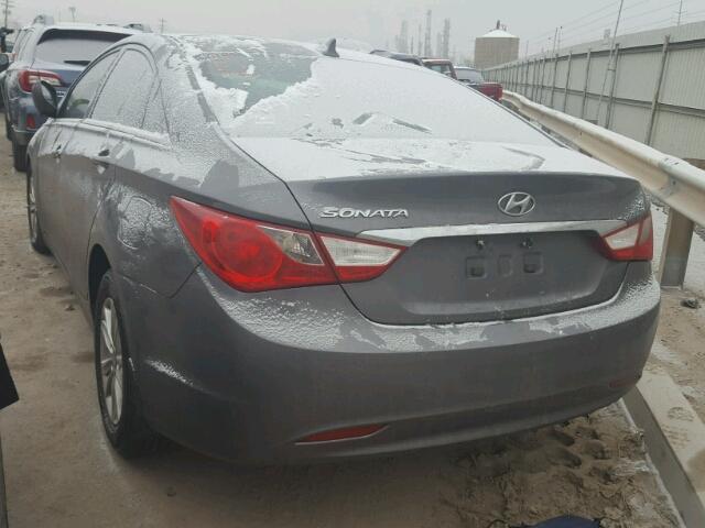 5NPEB4AC1BH126843 - 2011 HYUNDAI SONATA GLS GRAY photo 3