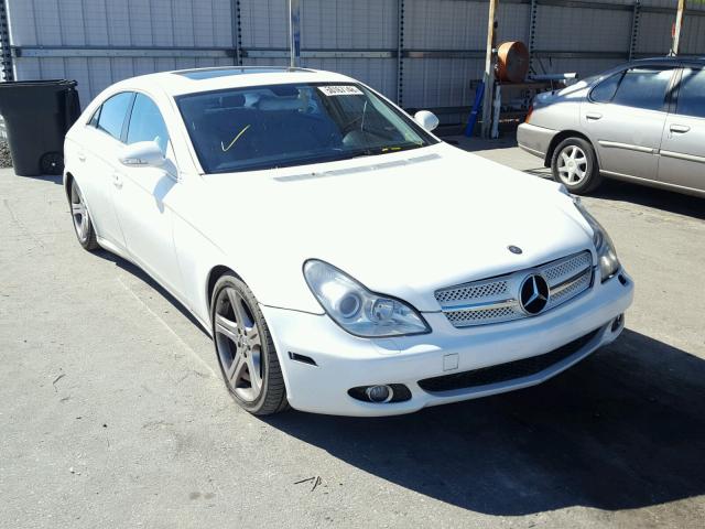 WDDDJ75X06A041105 - 2006 MERCEDES-BENZ CLS 500C WHITE photo 1