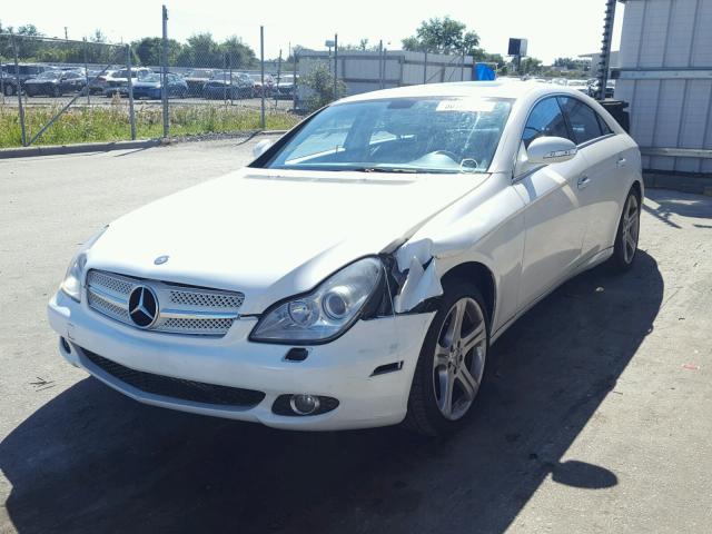 WDDDJ75X06A041105 - 2006 MERCEDES-BENZ CLS 500C WHITE photo 2