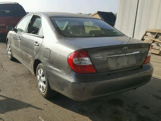 4T1BE32K03U681618 - 2003 TOYOTA CAMRY LE CHARCOAL photo 3