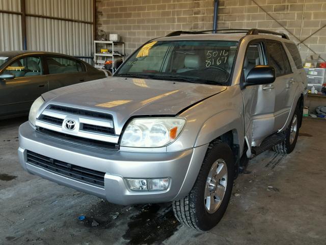 JTEZU14R640038635 - 2004 TOYOTA 4RUNNER SR SILVER photo 2