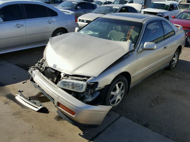 1HGCD7250SA017141 - 1995 HONDA ACCORD EX GOLD photo 2