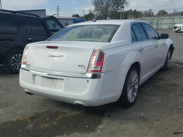 2C3CA6CT4BH585557 - 2011 CHRYSLER 300C WHITE photo 4