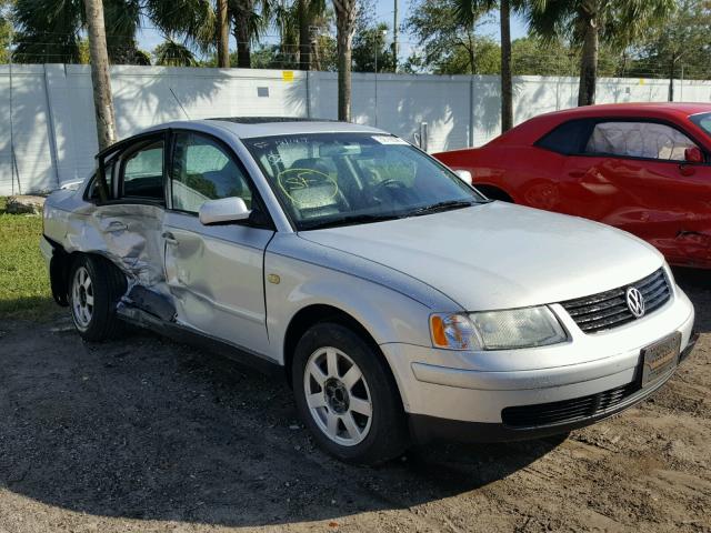 WVWMD63B6XE419313 - 1999 VOLKSWAGEN PASSAT GLS SILVER photo 1