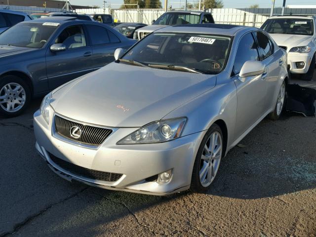 JTHBK262472022992 - 2007 LEXUS IS 250 SILVER photo 2