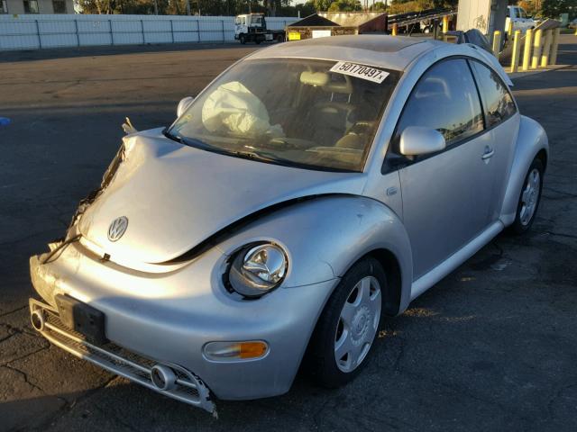 3VWCC21C4XM449937 - 1999 VOLKSWAGEN NEW BEETLE SILVER photo 2