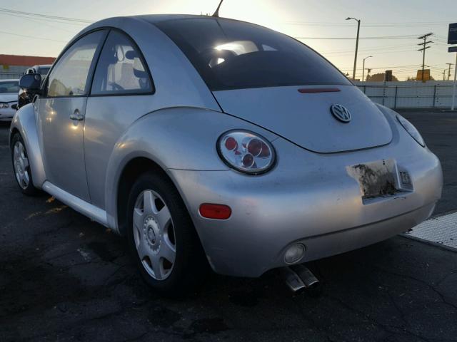 3VWCC21C4XM449937 - 1999 VOLKSWAGEN NEW BEETLE 银色 照片 3