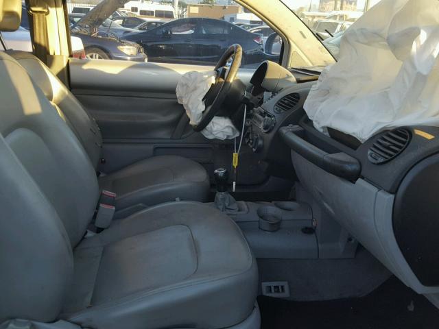 3VWCC21C4XM449937 - 1999 VOLKSWAGEN NEW BEETLE 银色 照片 5