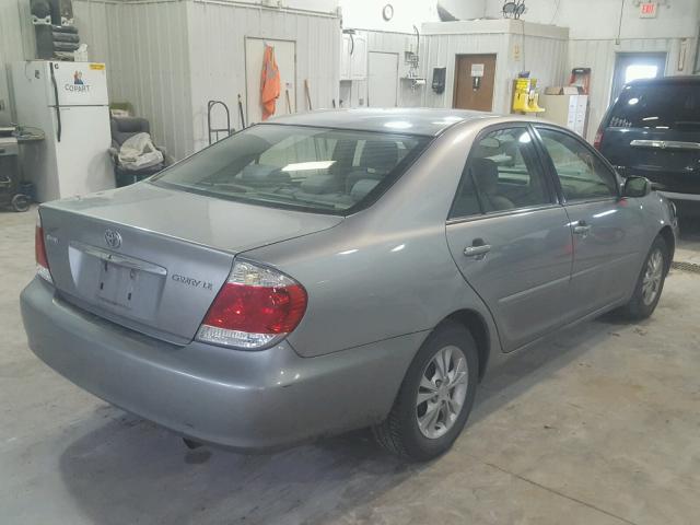 4T1BE32K15U629305 - 2005 TOYOTA CAMRY LE ვერცხლისფერი ფოტო 4