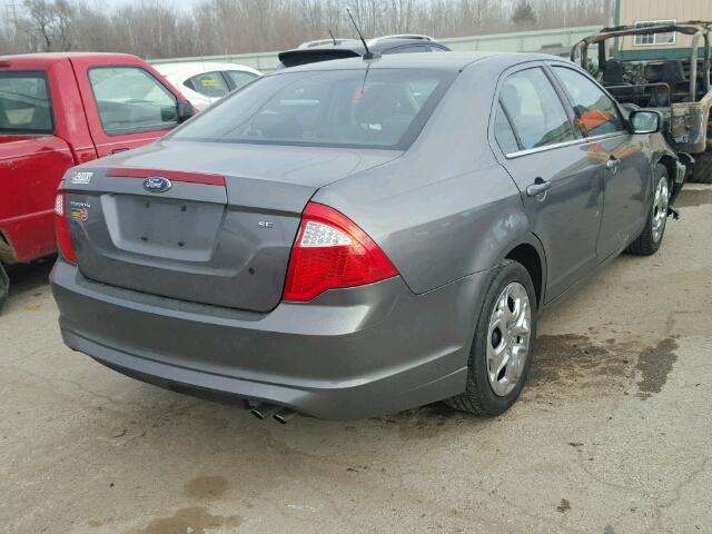 3FAHP0HA1AR271314 - 2010 FORD FUSION SE GRAY photo 4