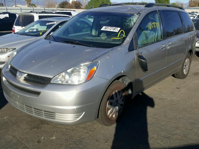 5TDZA23C14S208607 - 2004 TOYOTA SIENNA CE SILVER photo 2