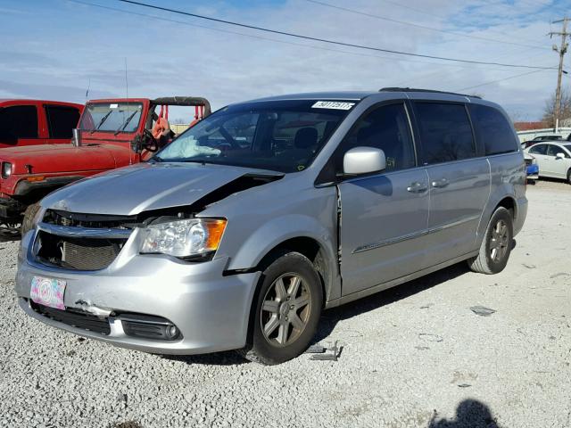 2C4RC1BG1CR234334 - 2012 CHRYSLER TOWN & COU SILVER photo 2