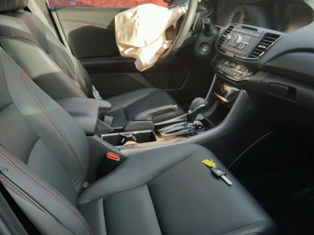 1HGCR2F12HA134322 - 2017 HONDA ACCORD SPO GRAY photo 5