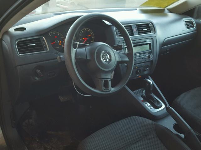 3VW2K7AJ8EM242975 - 2014 VOLKSWAGEN JETTA BASE CHARCOAL photo 9