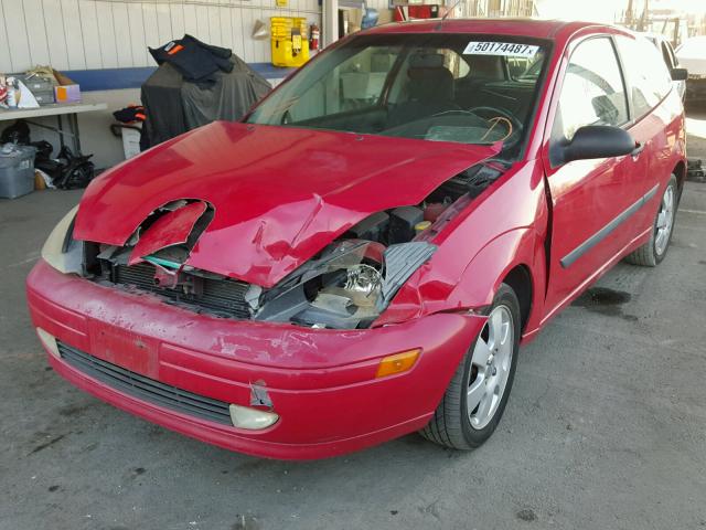 3FAFP31333R110308 - 2003 FORD FOCUS ZX3 RED photo 2