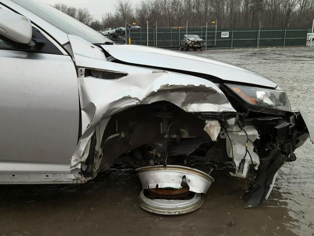 KNAGM4A73D5382102 - 2013 KIA OPTIMA LX SILVER photo 9