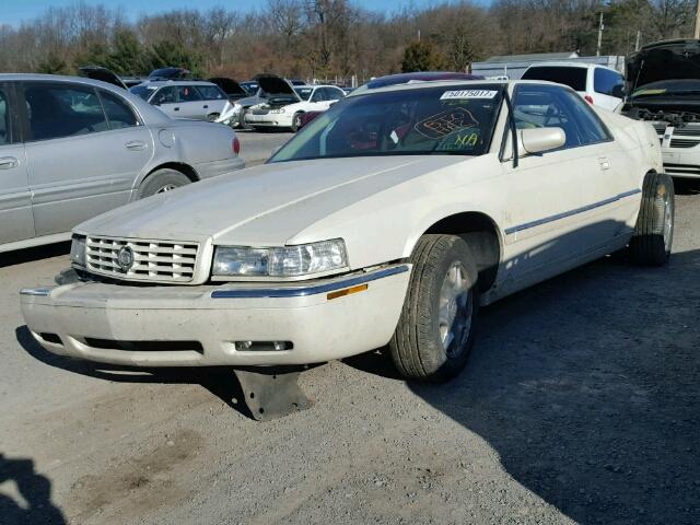 1G6ET1297TU610069 - 1996 CADILLAC ELDORADO T WHITE photo 2