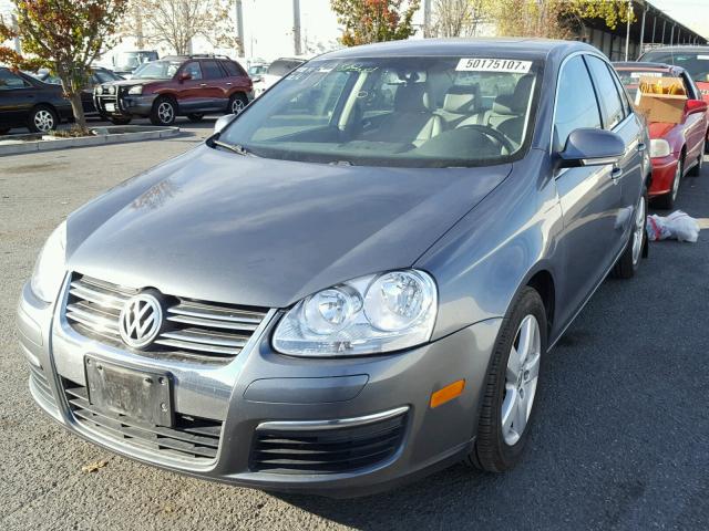 3VWRZ71K19M068000 - 2009 VOLKSWAGEN JETTA SE GRAY photo 2