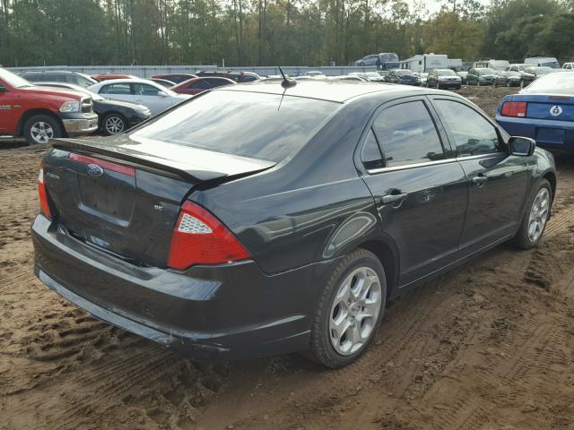 3FAHP0HA7AR282446 - 2010 FORD FUSION SE GREEN photo 4