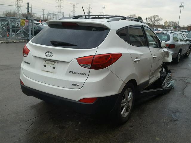 KM8JUCAC9BU245678 - 2011 HYUNDAI TUCSON GLS WHITE photo 4