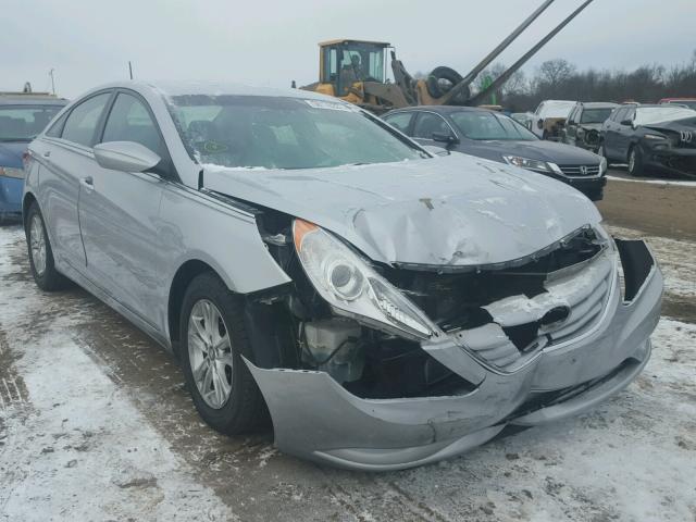 5NPEB4AC4DH723813 - 2013 HYUNDAI SONATA GLS SILVER photo 1