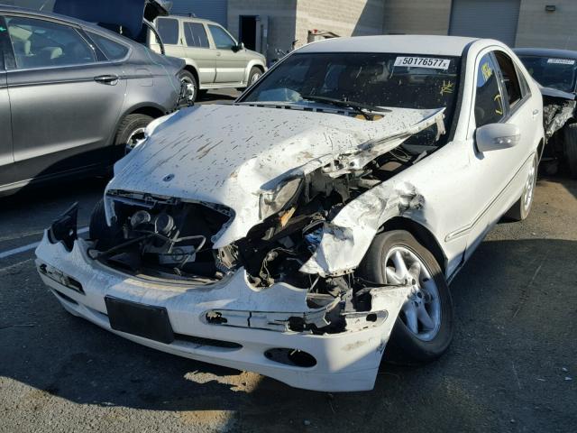 WDBRF61J93F418945 - 2003 MERCEDES-BENZ C 240 WHITE photo 2