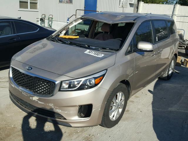 KNDMB5C15F6069043 - 2015 KIA SEDONA LX BEIGE photo 2