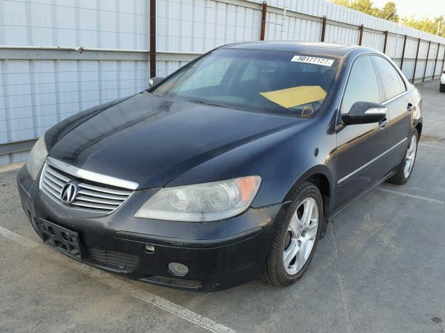 JH4KB16565C006949 - 2005 ACURA RL BLACK photo 2