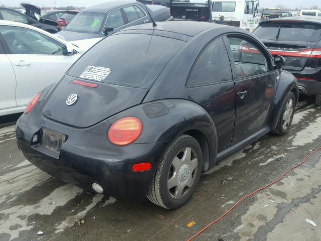 3VWDD21C4YM489759 - 2000 VOLKSWAGEN NEW BEETLE 黑色 照片 4