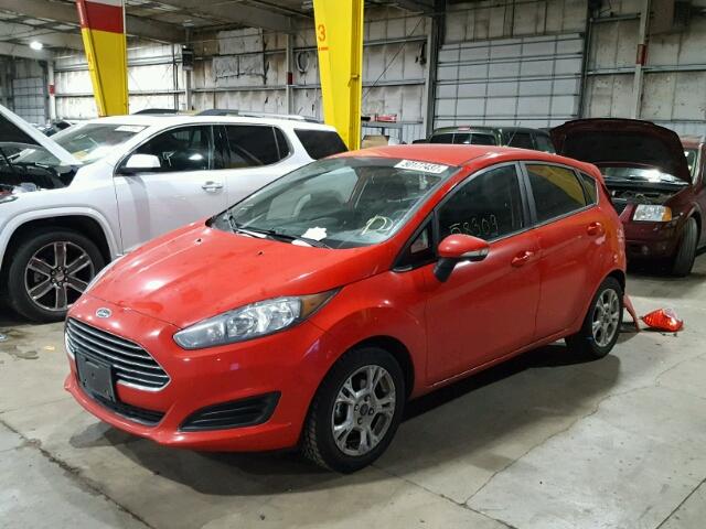 3FADP4EJ8FM105354 - 2015 FORD FIESTA SE RED photo 2