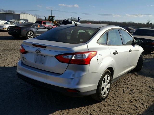 1FAHP3E27CL182623 - 2012 FORD FOCUS S SILVER photo 4