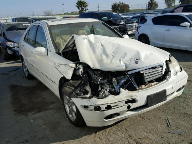 WDBRF61J82F163073 - 2002 MERCEDES-BENZ C 240 WHITE photo 1