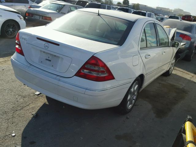 WDBRF61J82F163073 - 2002 MERCEDES-BENZ C 240 WHITE photo 4