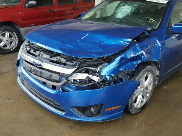 3FAHP0HA4CR379963 - 2012 FORD FUSION SE BLUE photo 9