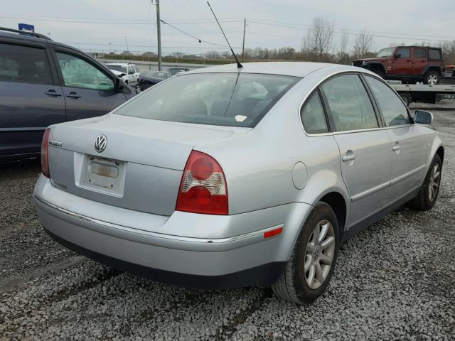 WVWPD63B44P101137 - 2004 VOLKSWAGEN PASSAT GLS SILVER photo 4