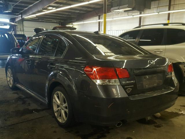 4S3BMCH69D3010974 - 2013 SUBARU LEGACY 2.5 GRAY photo 3