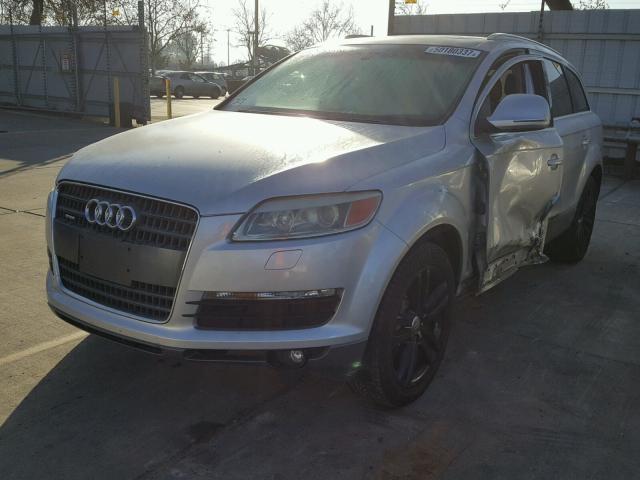 WA1BV74L97D067734 - 2007 AUDI Q7 4.2 QUA SILVER photo 2