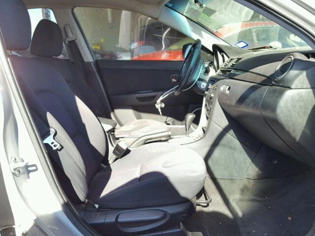 JM1BK143641182610 - 2004 MAZDA 3 HATCHBAC SILVER photo 5