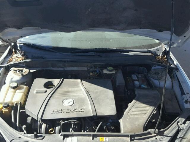 JM1BK143641182610 - 2004 MAZDA 3 HATCHBAC SILVER photo 7