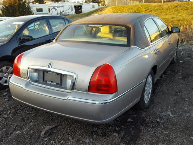 1LNHM81W53Y700719 - 2003 LINCOLN TOWN CAR E GRAY photo 4