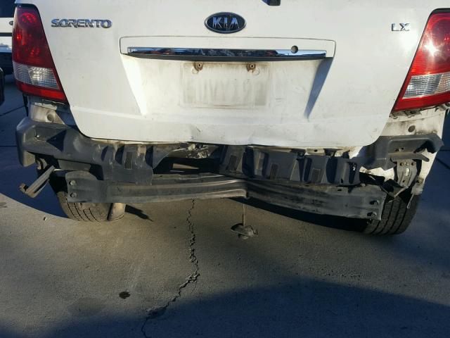 KNDJC733965640147 - 2006 KIA SORENTO EX WHITE photo 9