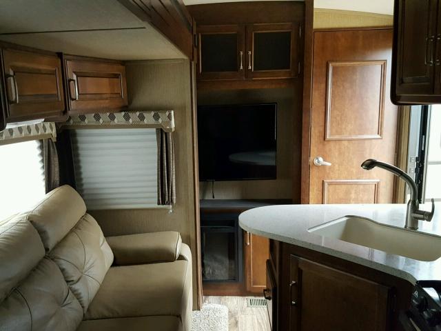 4YDT32424HB453921 - 2017 KEYSTONE OUTBACK WHITE photo 5