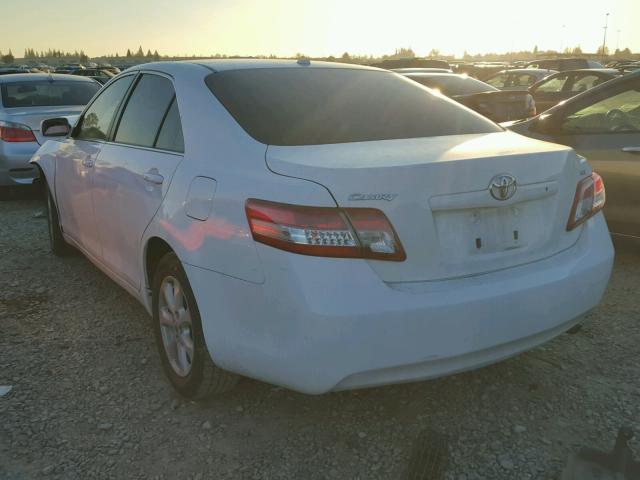 4T1BF3EK1AU565852 - 2010 TOYOTA CAMRY BASE WHITE photo 3