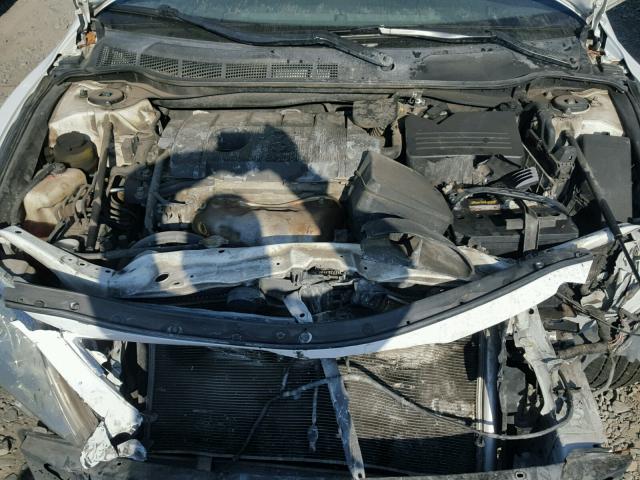 4T1BF3EK1AU565852 - 2010 TOYOTA CAMRY BASE WHITE photo 7