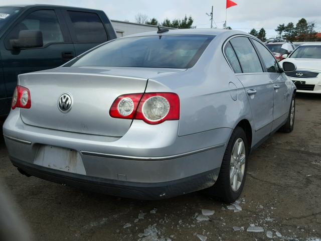 WVWEK93C16P072190 - 2006 VOLKSWAGEN PASSAT 2.0 SILVER photo 4