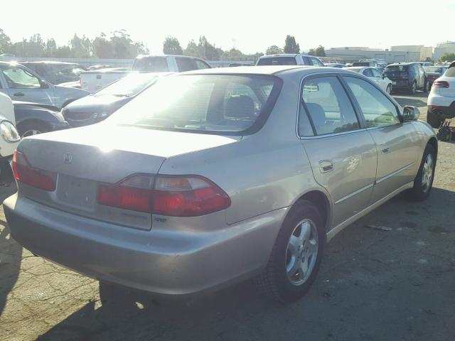 1HGCG1652YA053078 - 2000 HONDA ACCORD EX GOLD photo 4